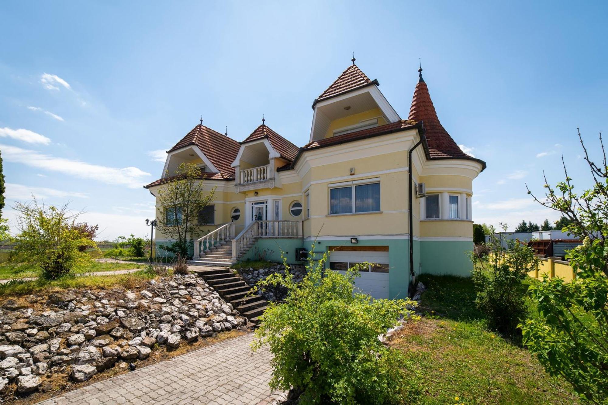 Elite Boutique Villa Oerkeny Orkeny Buitenkant foto